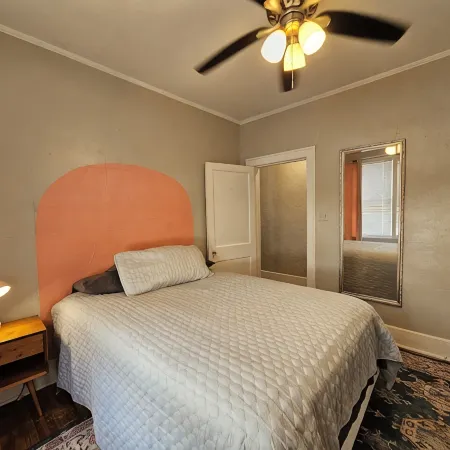 Experience Memphis charm near Beale St 5 min drive