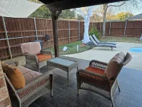 Spacious 5BR villa with backyard Oasis, Pool, Air hockey and high speed WiFi - Villas