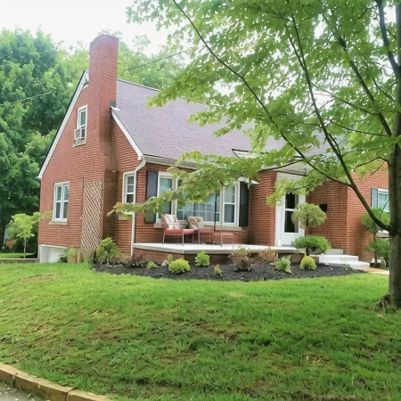 Lovely Home: Sleeps 9, Fire-Pit, Walk to Downtown, Eku, & Parks; 2Miles to I-75