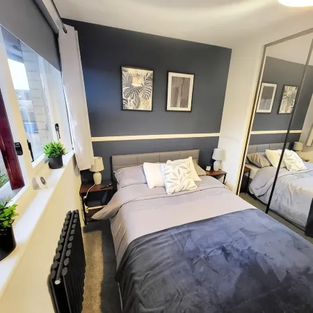 Stylish Home in Linlithgow | Near Edinburgh Airport | Free Parking | Free WiFi