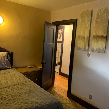Periwinkle Palace relax close to downtown