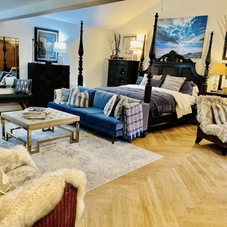 Luxury Coastal Retreat-PrivatePool, Spa & Yard-Dog-Friendly-5 Min to Beach