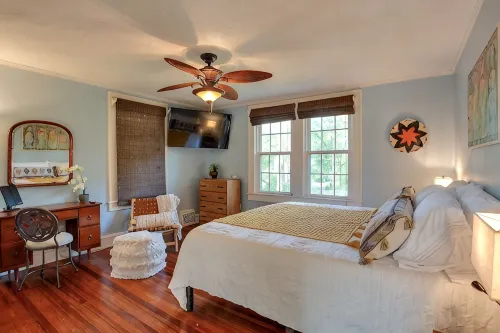 Luxury Oasis near FSU w/King bed - 4-Star