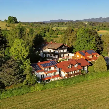 Ruhige Ferienwohnung am Stadtrand von Lindau Inmitten von Wiesen und Obstbäumen