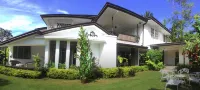 The Big House A Heritage Home - Pet friendly