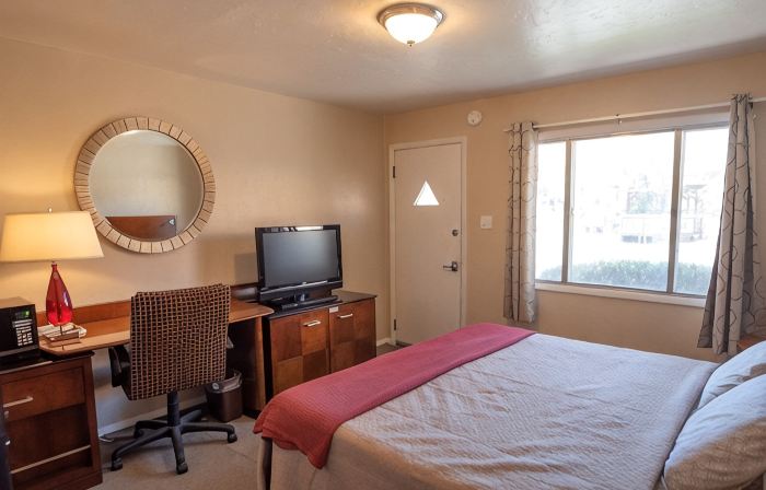 Circle R Motel