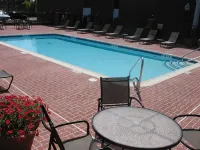 DoubleTree Suites by Hilton Lexington - Rooftop Pools