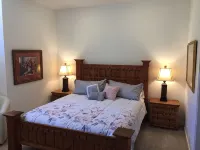 A Pet-Friendly Oasis surrounded by wineries with a Pool, Jacuzzi, and Sauna. - 4-Star