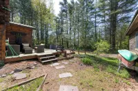 Modern Treetop Log Cabin in the Heart of Schroon Lake - 무료 와이파이