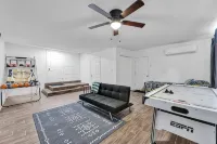舒適床鋪、遊戲室 & 幹凈 - 物超所值! 度假屋 - Wi-Fi