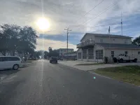 Sailor's Choice - NON SMOKING Apartment in Downtown Cedar Key with Gulf Views! - Wifi