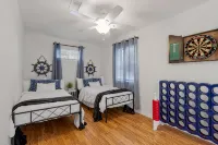 Newly Renovated 4BR Beach Retreat: Walk to beach,Games, Pet Friendly, Near DT - 3-Star
