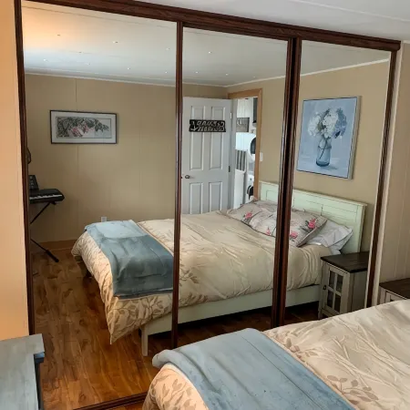 Sandy Point Shalom Cabin- Ocean view and access - 20 mins from Bellingham