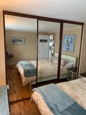 桑迪角沙洛姆 - 距貝靈厄姆20分鐘 - 可通海和日出景觀度假屋 - 海滩