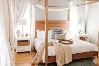 Designer Home for 8 Walk to Downtown Dunedin and Waterfront Pets Ok - Bintang 3