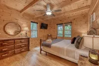 Cozy 2-Bedroom Cabin with WiFi, Firepit, and More in Blairsville! - Alphydda