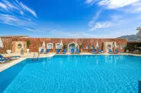 Golden Bay Apartments-Garden Haven - 3-Star