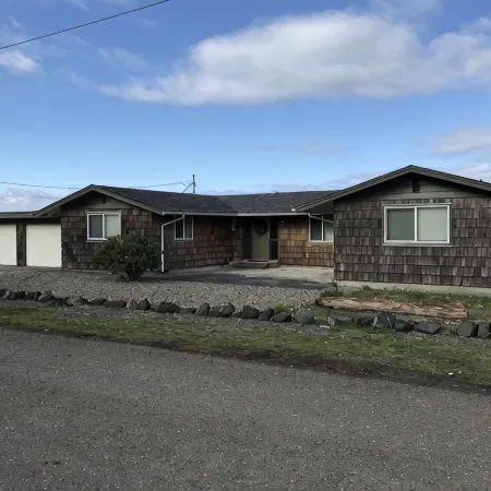 Stay at the BEST Olympic Peninsula Ocean Beach Retreat!