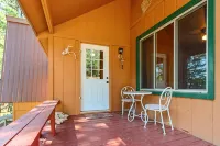 Cabin close to the slopes! Wifi, fireplace, and hot tub - Chalets