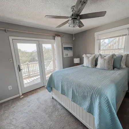 Updated, Corolla Home; 5 mins to Beach, Heated Pool, 2 Hot Tubs, Game Room
