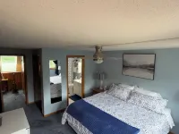 Modern Rustic townhouse close to everything NH! Work and play year round. - Wi-Fi