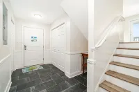 Charming 5-bedroom oceanfront duplex with wonderful views - 4-Star