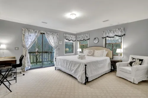 Waterfront, Luxury Panoramic View, Fast Wi-Fi, Private River Access Steps Away! - balcony