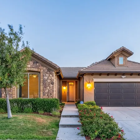 Family Fun-Filled Oasis: Mini Golf, Arcade, King Bed, Great Location and More!