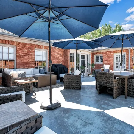 On Austin Ave!!! Completely remodeled and close to Magnolia, Downtown & Baylor.