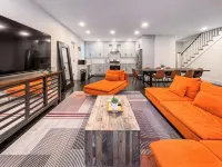 D79 Spacious 5-bedroom house with Roofdeck near Boston! - 3-Star