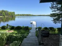 3 Bedroom house on peaceful clear water lake - Chalets