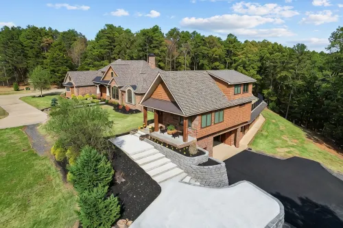 NEW! Mountainside Luxury Cottage 1—LOCATION! LOCATION! - 4-Star