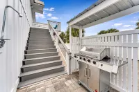 Ocean-view 2 bed 1 bath near island center on beautiful Saint George Island - 4-Star