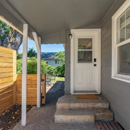 Minutes from oregon wine country and walking distance from George Fox University