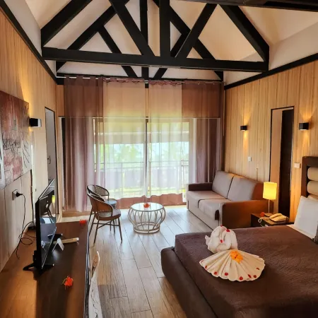The Crow's Nest Resort