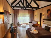 The Crow's Nest Resort - Spa
