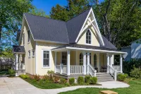 Tuck'd Away - Newly Built Vacation Home Located in Downtown Saugatuck - 3 stjerner