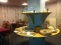 Amadeus Hotel - 2 ดาว
