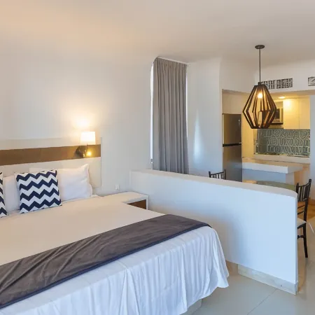 Luna Palace Hotel and Suites