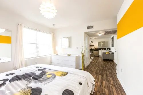 South Beach 1BR on Washington Ave · 5 Min to Sand - Condos