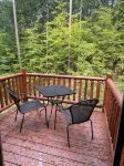 Bright cabin retreat happily situated 7 miles from Whiteface Mt - homestay