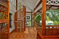 Oceanfront Hotel Verde Mar Direct Access to the Beach - parking