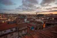 Being Porto Hostel - Hostales