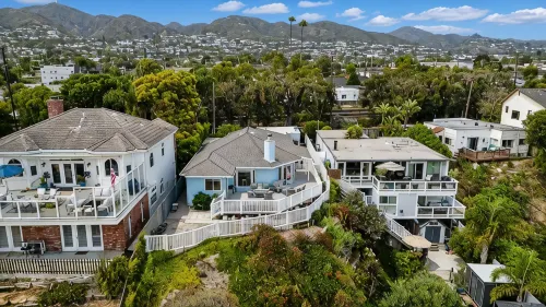 Oceanview home walking distance to beach, pier & short drive to downtown Ventura - 4-Star