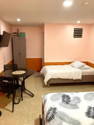 Little Nena's Hometel Hotels near Sagpon Covered Court