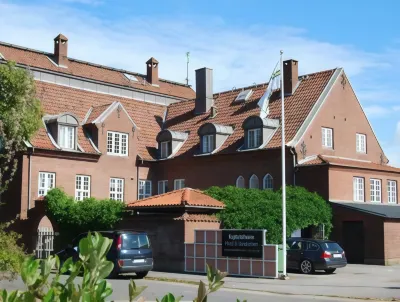 Halmstad Hotell & Vandrarhem Kaptenshamn Hotels in 