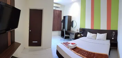 Pose In Hotel Yogyakarta