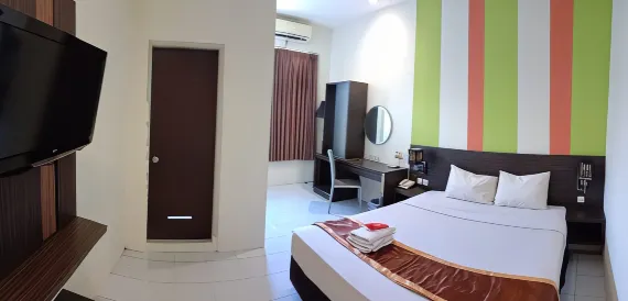 Pose In Hotel Yogyakarta