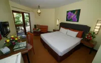 Holiday Villa Beach Resort Cherating Hotels in Balok