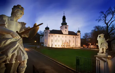 Chateau Třešť Các khách sạn gần Historic Centre of Telc